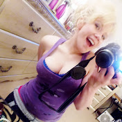 Profile Picture of Amanda Dyer (@ad752) on Youtube