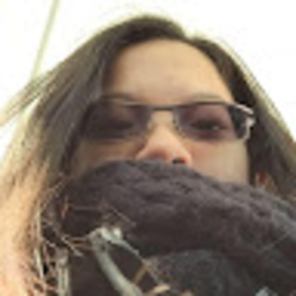 Profile Picture of Abigail Setera (@abigailsetera) on Poshmark