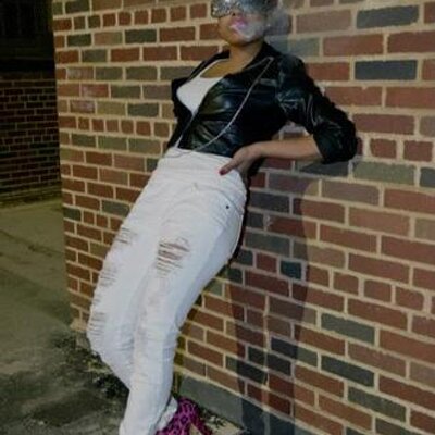 Profile Picture of Crystal Saxton (@Dj_crystalbadd) on Twitter