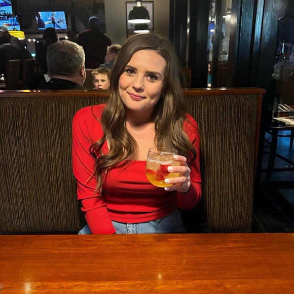 Profile Picture of Allison Pingel (@pingelallison) on Poshmark