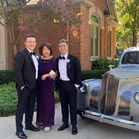 Profile Picture of Colin Bailey (@cbay433) on Poshmark