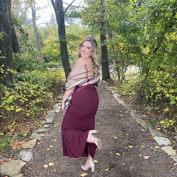 Profile Picture of Jaelynn Fleegle (@jaelynnfleegle) on Poshmark