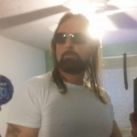 Profile Picture of Bobby Ivey (@robertivey89) on Poshmark