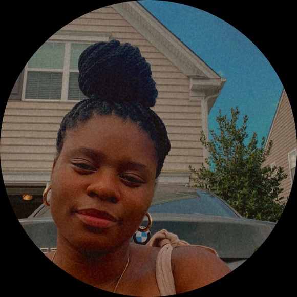 Profile Picture of Kennedy Brown (@kbrown0723) on Poshmark