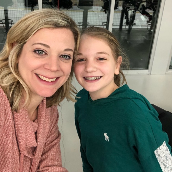 Profile Picture of Melissa Kiray (@kiraymelissa) on Poshmark