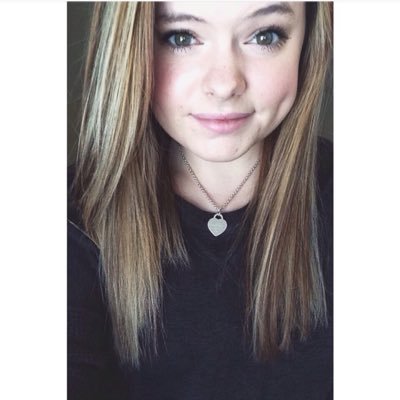 Profile Picture of Kelsey Dustin (@kdustinn) on Twitter