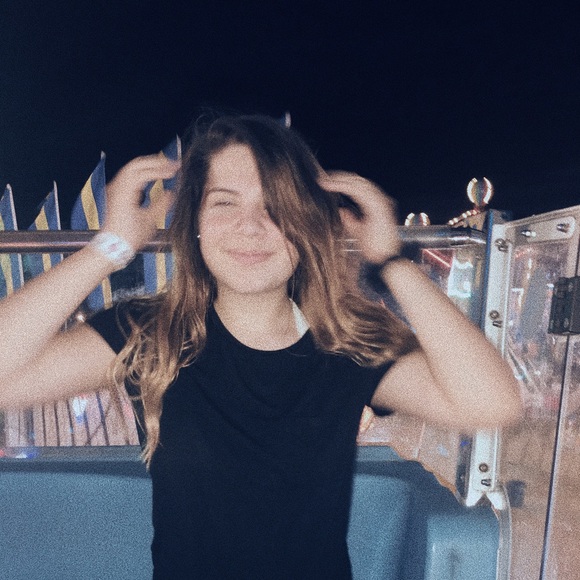 Profile Picture of Libby Wheeler (@libby_wheeler) on Poshmark