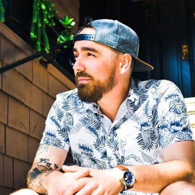 Profile Picture of David Pearson (@dvdpearson) on Twitter