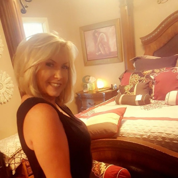 Profile Picture of Sheri Jenkins (@sugarsheri) on Poshmark