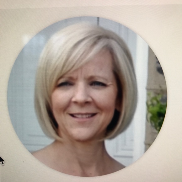 Profile Picture of Janet Barton (@simplysogood) on Poshmark