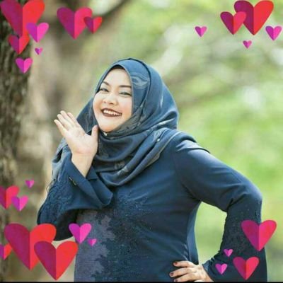 Profile Picture of Leen Lazarus (@lily_lazarus) on Twitter