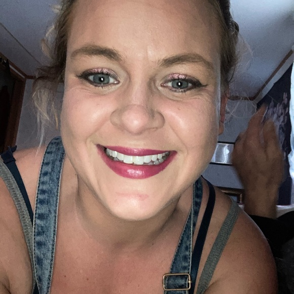 Profile Picture of Emily Kibler (@lunaremily94) on Poshmark
