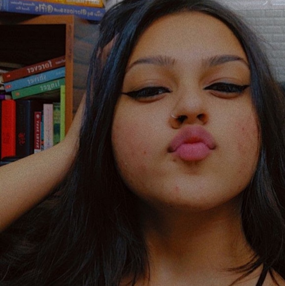 Profile Picture of Mitsu Jagad (@mitsu_07) on Poshmark