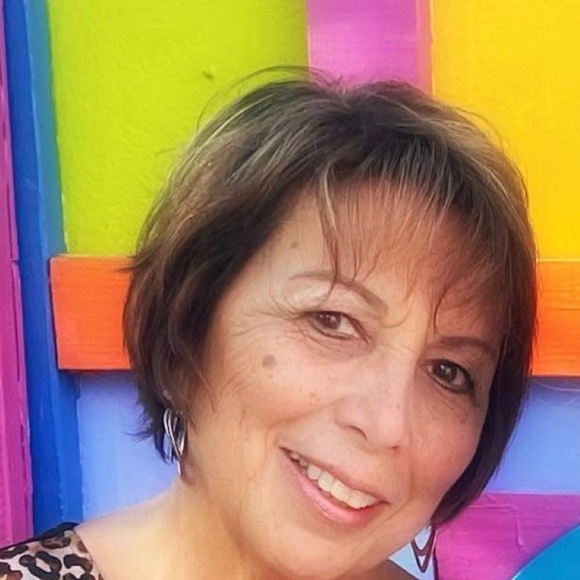 Profile Picture of Cheryl Cheever laird (@cherylal316) on Poshmark