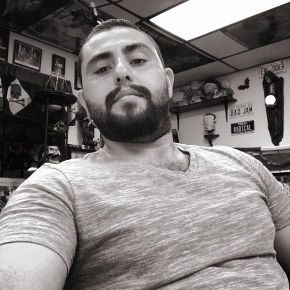 Khaled Halasah - Poshmark Profile Picture of Khaled Halasah (@khaled1989) on Poshmark