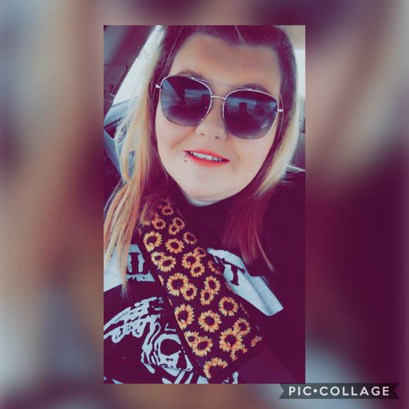 Profile Picture of Latishey Brannan (@latisheybrannan) on Poshmark
