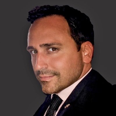 Profile Picture of Christopher Macchio (@ChrisMacchio) on Twitter