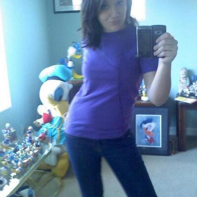 Profile Picture of Miranda Rowe (@rochard1994) on Twitter