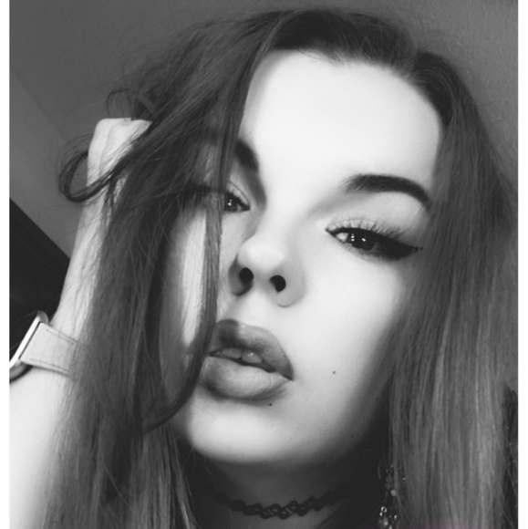 Profile Picture of Erica Haggerty (@chaoticdynamo) on Poshmark