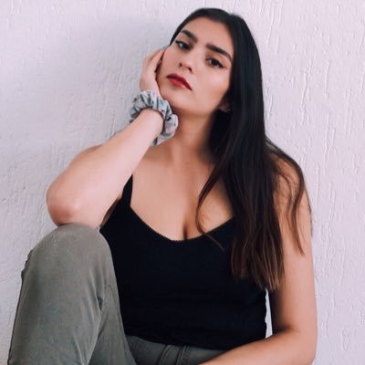 Profile Picture of Elizabeth Mendoza (@LizMendoza1699) on Twitter