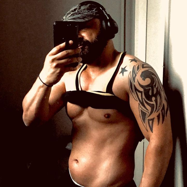 Profile Picture of Jones&julia (@jonesjuli) on Tiktok