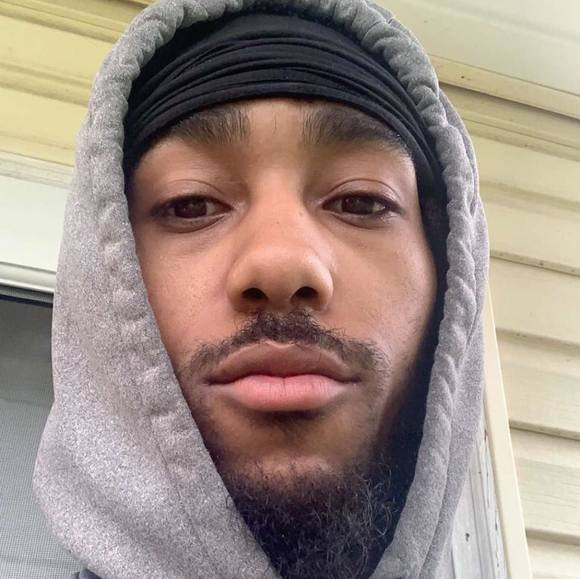 Profile Picture of Demontez Ware (@kingd55) on Poshmark