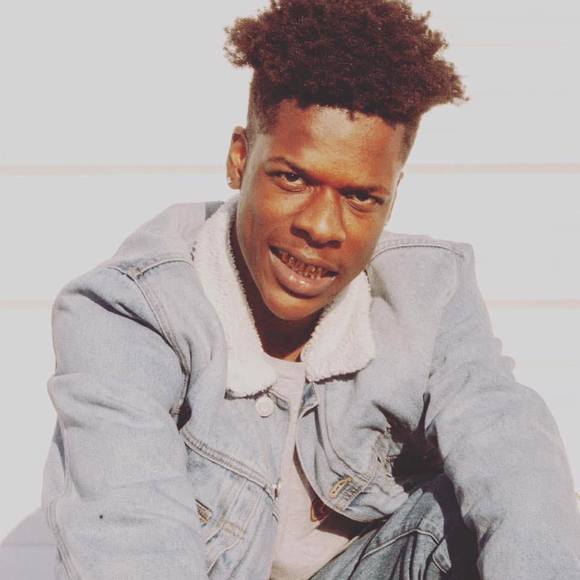 Profile Picture of Isaac Perry (@isaacper2001) on Poshmark