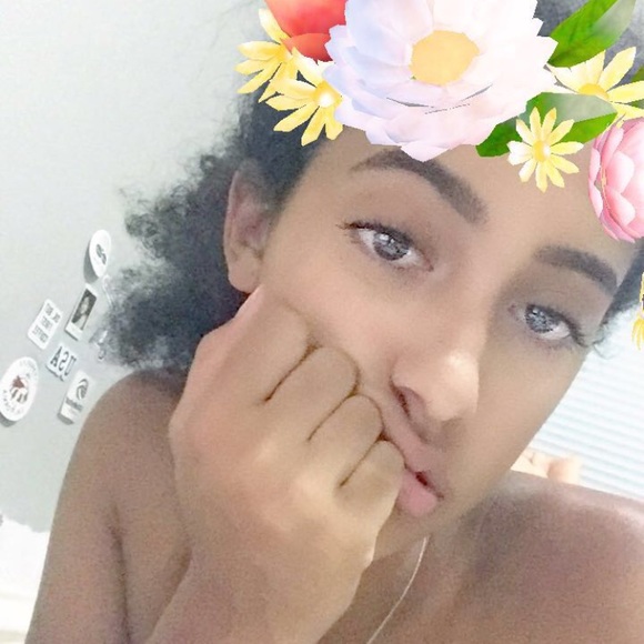 Profile Picture of Trinity Wallace (@trinitywallace) on Poshmark