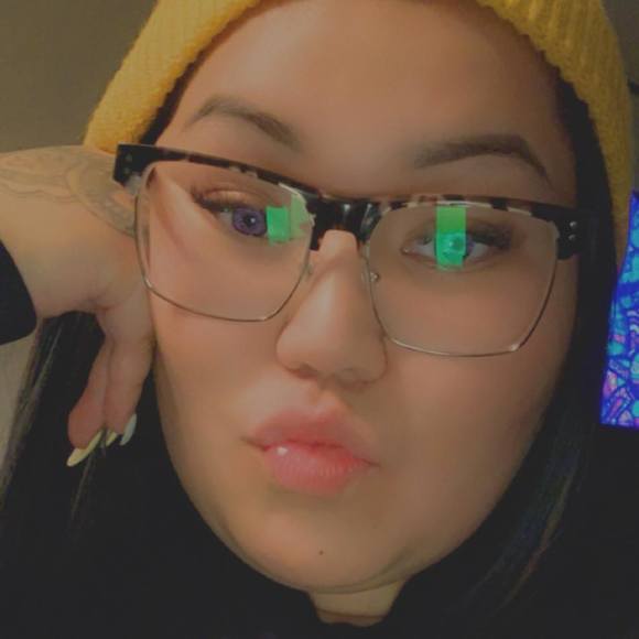 Profile Picture of Tehani Masuskapoe (@tehani_m) on Poshmark