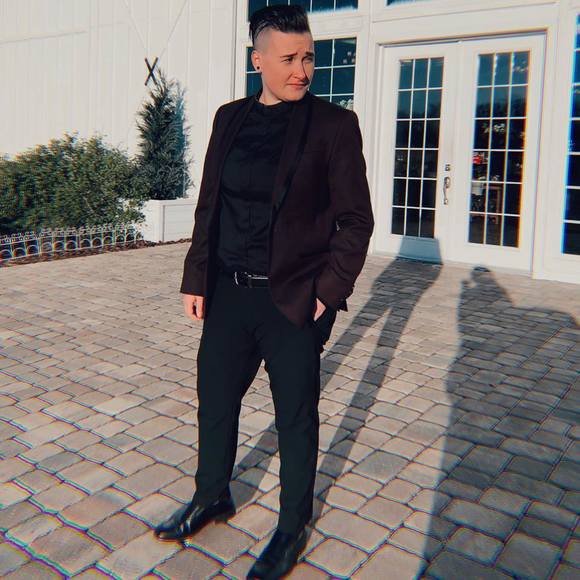 Profile Picture of Whitney Gonzalez (@whitgonz) on Poshmark