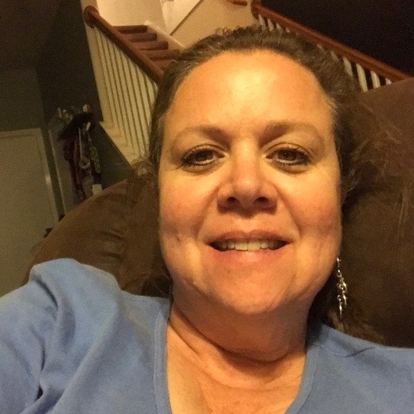 Profile Picture of Sheila Lopez (@boricuatex) on Poshmark