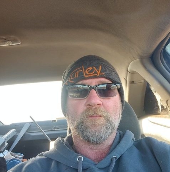 Profile Picture of James Carlson (@rigidoutlaw) on Poshmark