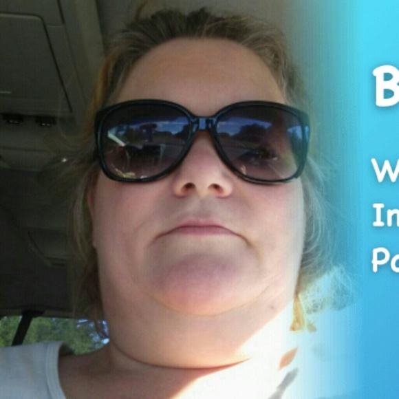 Profile Picture of Tacie Varnon (@trvarnon) on Poshmark