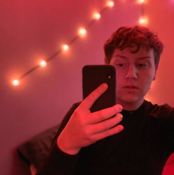 Profile Picture of Nathaniel Hoskins (@hoskinsn16) on Poshmark
