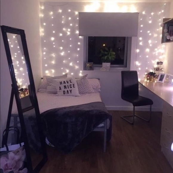 Profile Picture of Yohanna Gonzalez (@yohanna_g) on Poshmark