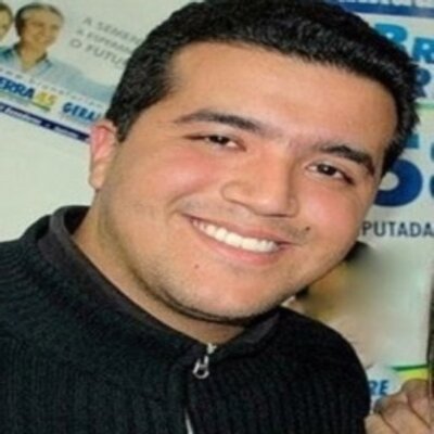 Profile Picture of Raye Robertson (@rayekukro) on Twitter