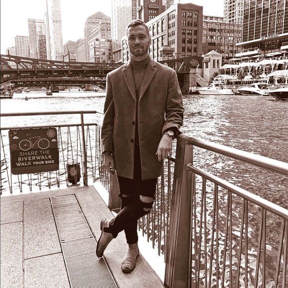 Profile Picture of Josh Bowles (@joshbowles640) on Poshmark
