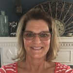 Profile Picture of Julia Yasinsky Franks (@midwood22) on Instagram
