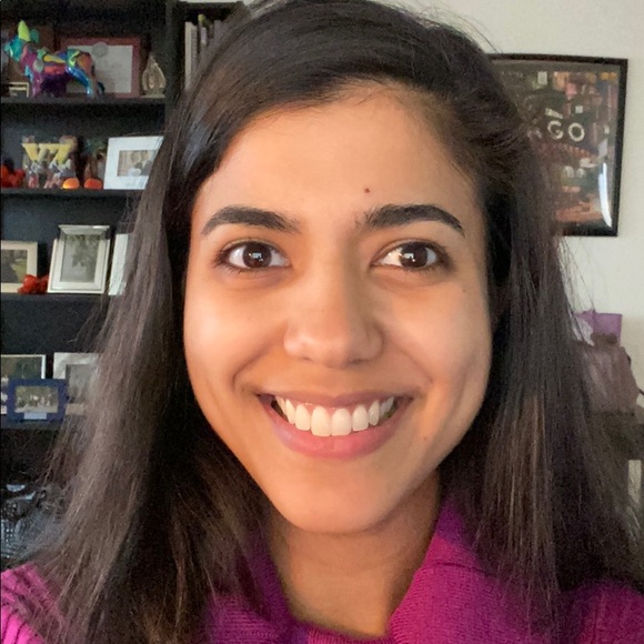 Profile Picture of Silvia Velasquez (@silvivelasquez) on Poshmark