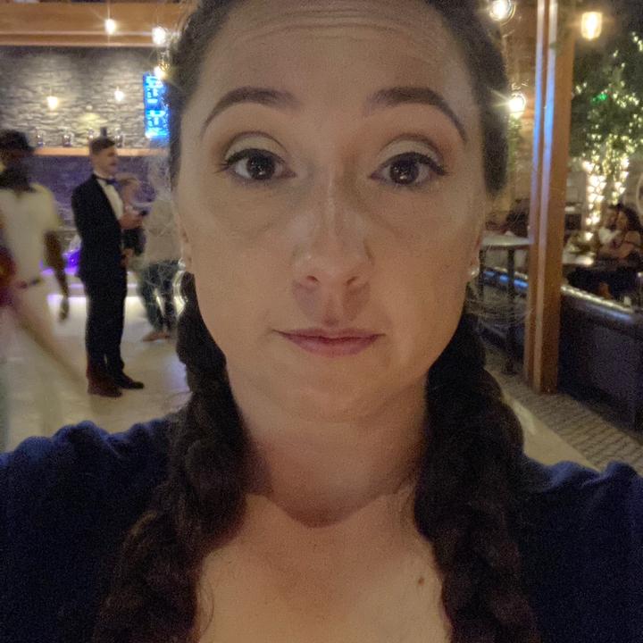 Profile Picture of HandyHanderson (@pamelahandersonhandy) on Tiktok