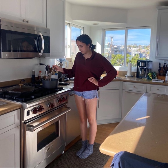 Profile Picture of Devin Blair (@devineliseblair) on Poshmark