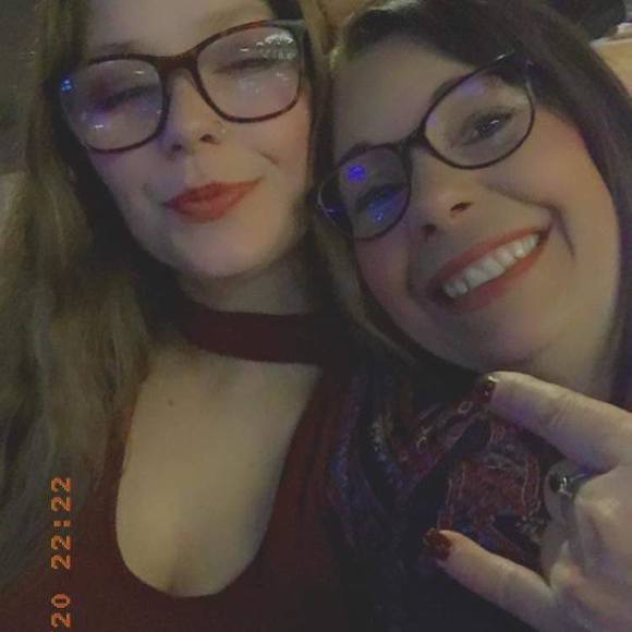 Profile Picture of Deanna Pietz (@macygirl41) on Poshmark