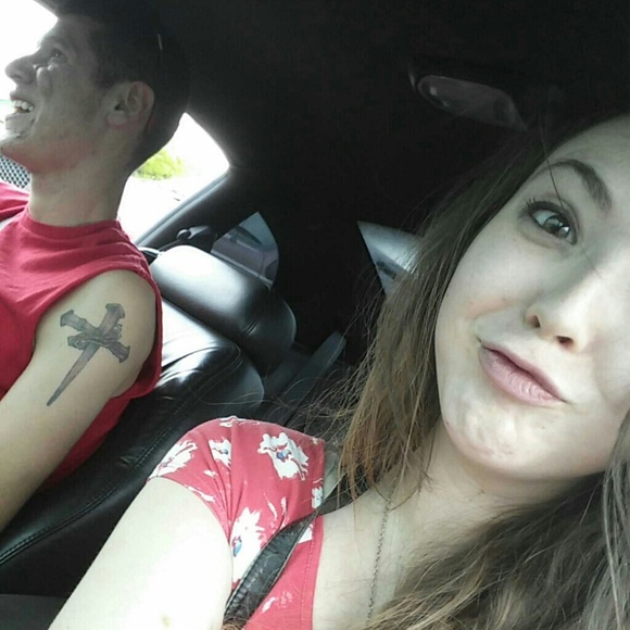 Profile Picture of Maddison Roberts (@maddogmaddi95) on Poshmark