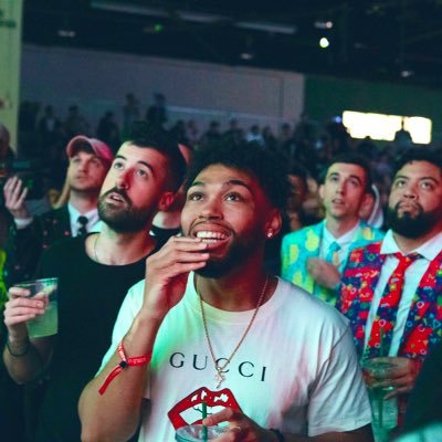 Profile Picture of Brad (@aPureGangster) on Twitter