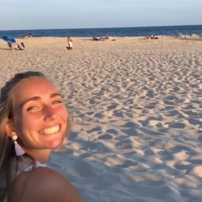 Profile Picture of •elizabeth• (@EliengelC) on Twitter