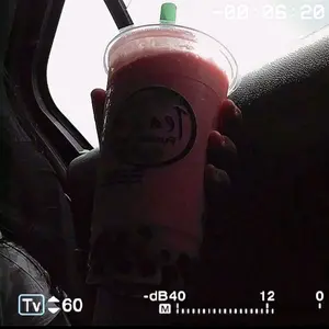 Profile Picture of Come see my edits (@yellowitzemily) on Tiktok