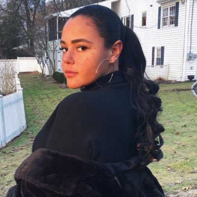 Profile Picture of Alexa Larkin (@wannahave_lex) on Twitter
