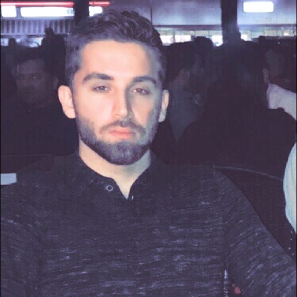 Profile Picture of Sultan Ferdawsey (@smf25561) on Poshmark