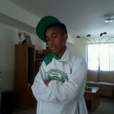 Profile Picture of Ernest Jarell Jones (@hellyrell) on Twitter