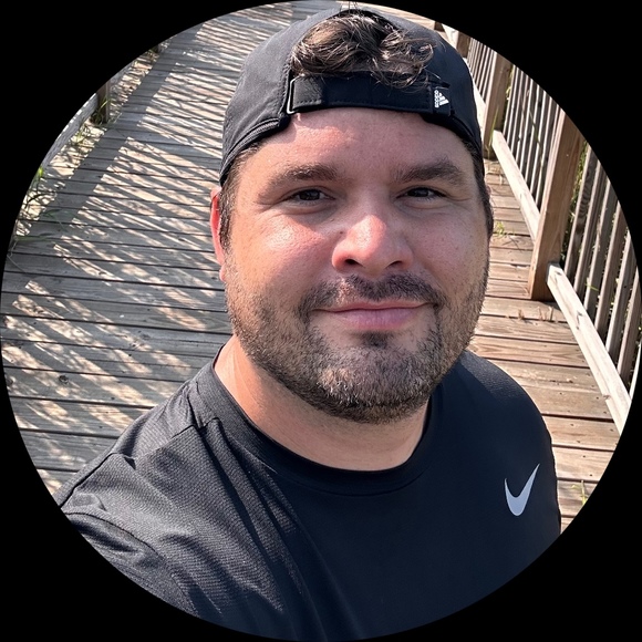 Profile Picture of Tom Cummings (@tjc5136) on Poshmark